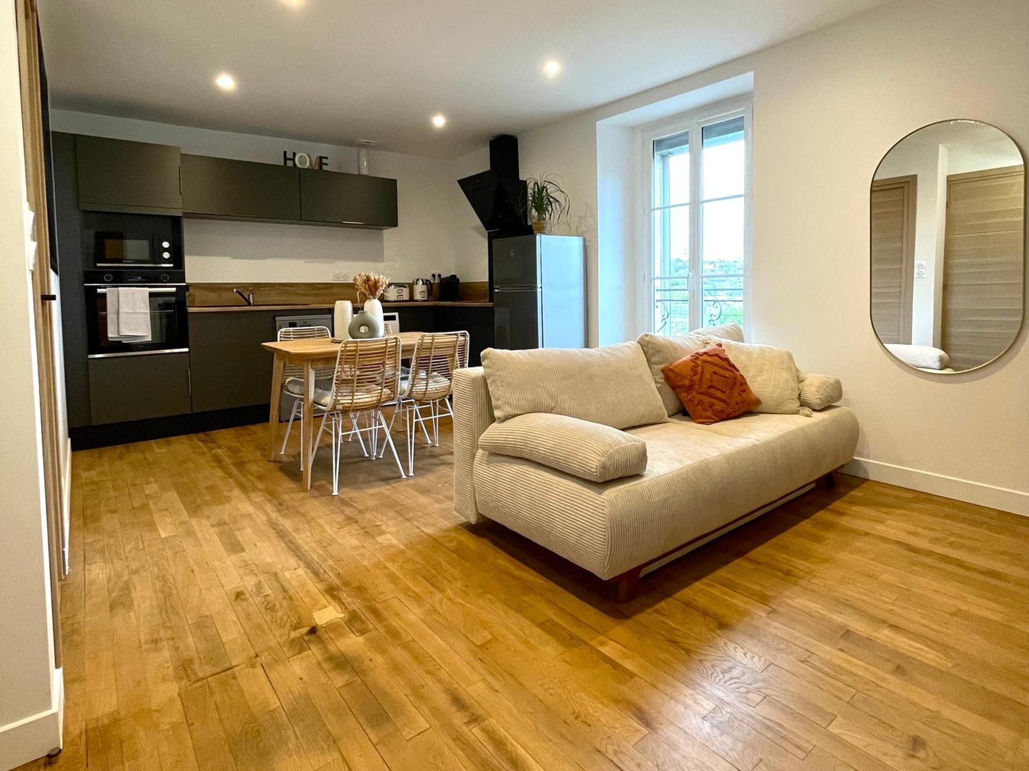 Appartement Calme Et Cosy Proche Centre Vue Chateau Vitre  Exterior photo